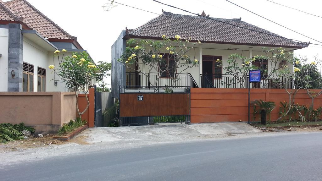 Dstay Kost Bali Jimbaran Exterior foto